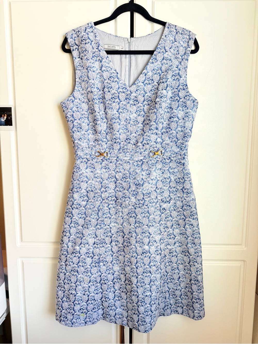 Blue & White Floral Jacquard Dress – Ducatto Size M US (44) Brazil